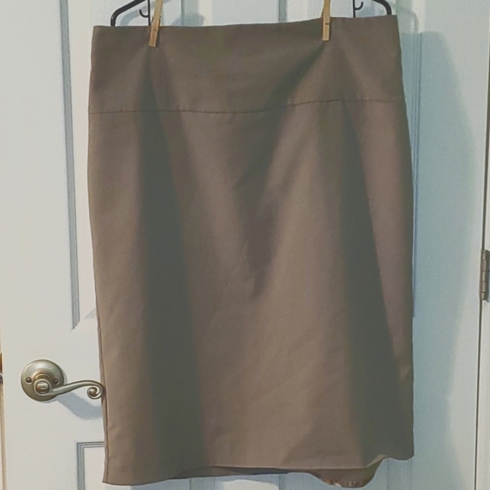 Worthington Pencil Skirt